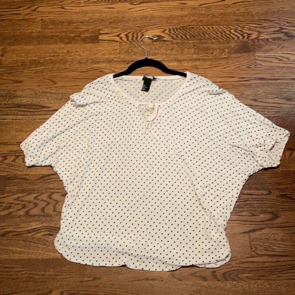 H&M L Dolman sleeve polka dot blouse - Picture 2 of 4